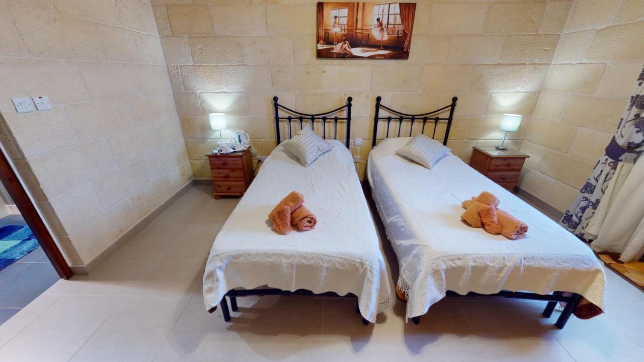 Qala Bed&Breakfast With Swimming Pool - Il-Wenniessa Kültér fotó