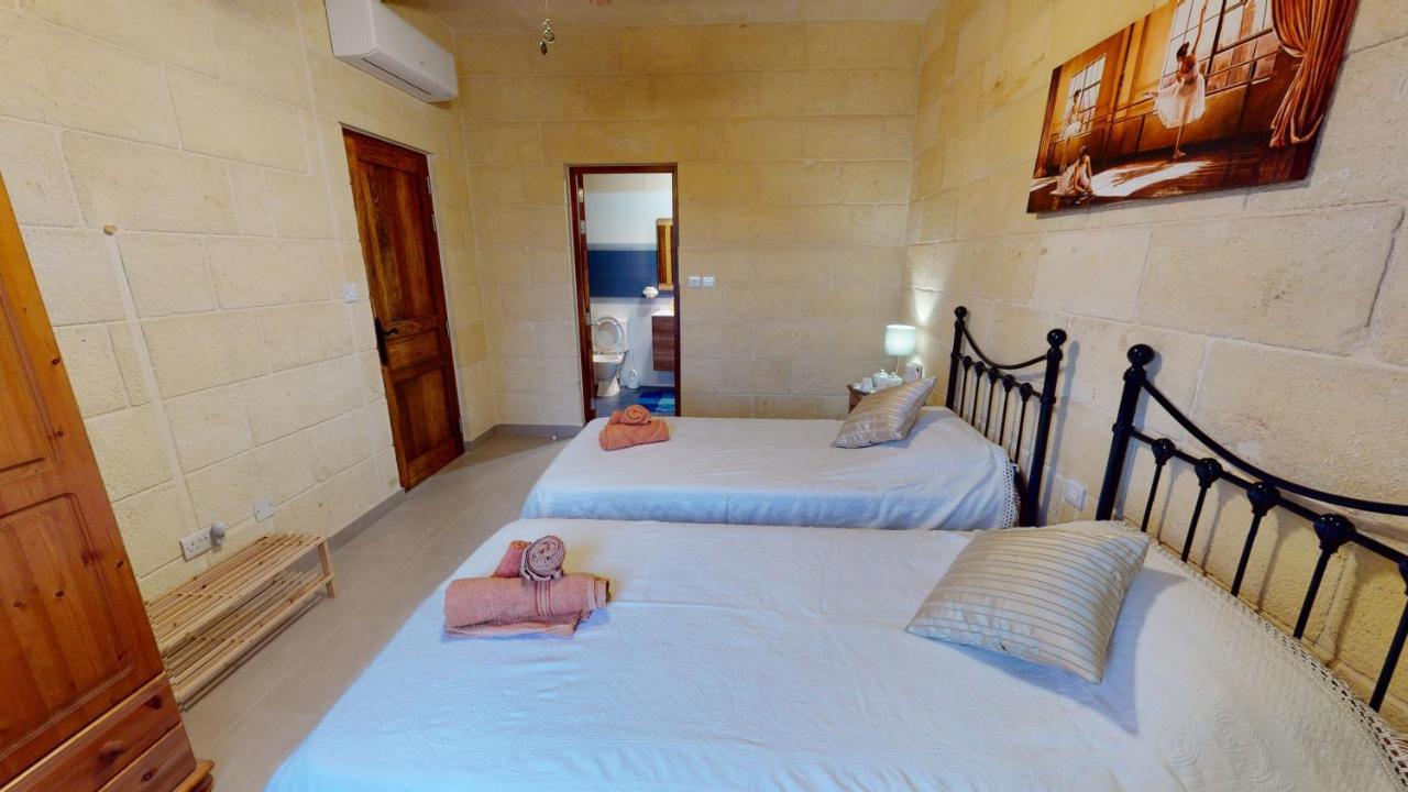 Qala Bed&Breakfast With Swimming Pool - Il-Wenniessa Kültér fotó