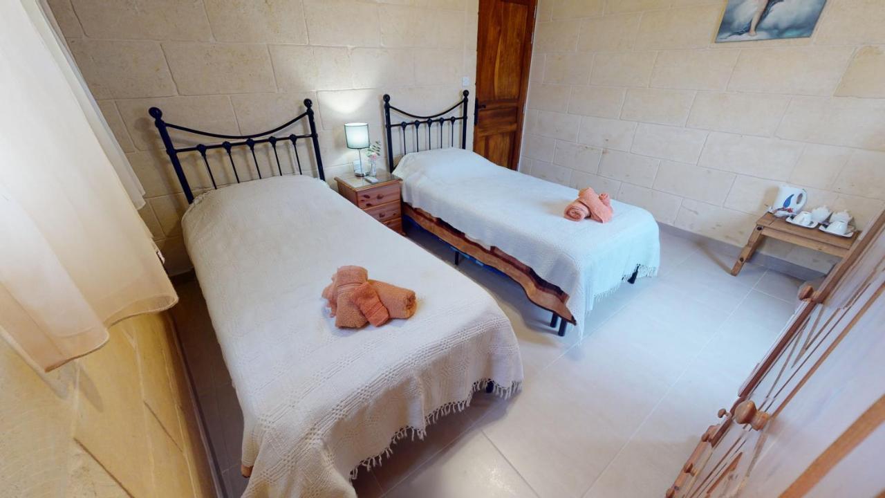 Qala Bed&Breakfast With Swimming Pool - Il-Wenniessa Kültér fotó
