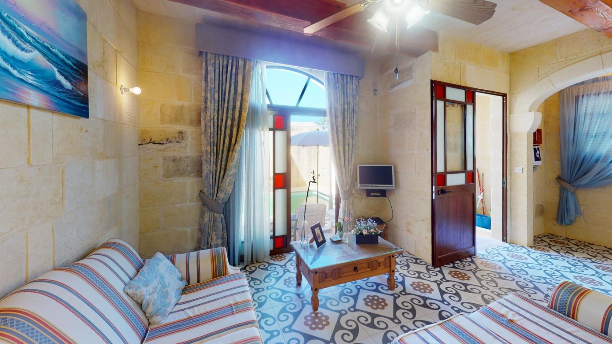 Qala Bed&Breakfast With Swimming Pool - Il-Wenniessa Kültér fotó